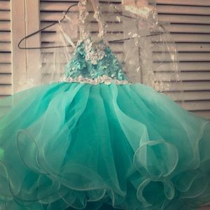 2t pageant dress beautiful only used once